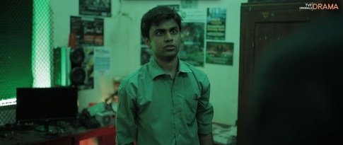 Best Dialogue from Episode 5:
Jittu: Gunde nahi hai, Entrepreneur hai bhench*d!