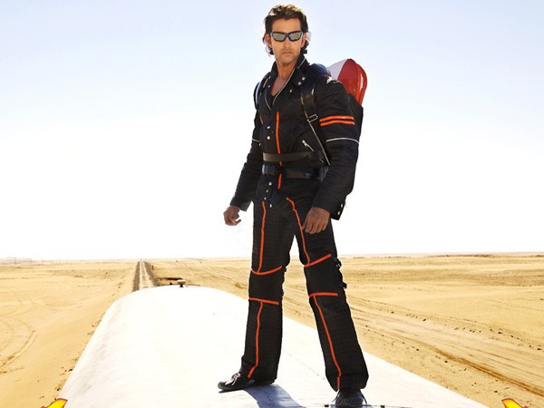 That's exactly why everyone says Hritik has got a hollywood look! :-P Handsome, Dashing and a